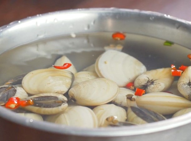 Đời sống - Món ngon cuối tuần: Cách làm ngao hấp kiểu Thái chua cay đậm đà