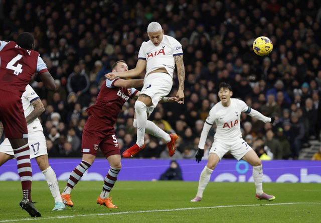 Thua ngược ngỡ ngàng, Tottenham lập kỷ lục buồn Ngoại hạng Anh- Ảnh 8.