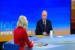 Họp báo quốc tế, Tổng thống Putin nói xung đột với Ukraine 'sắp kết thúc'
