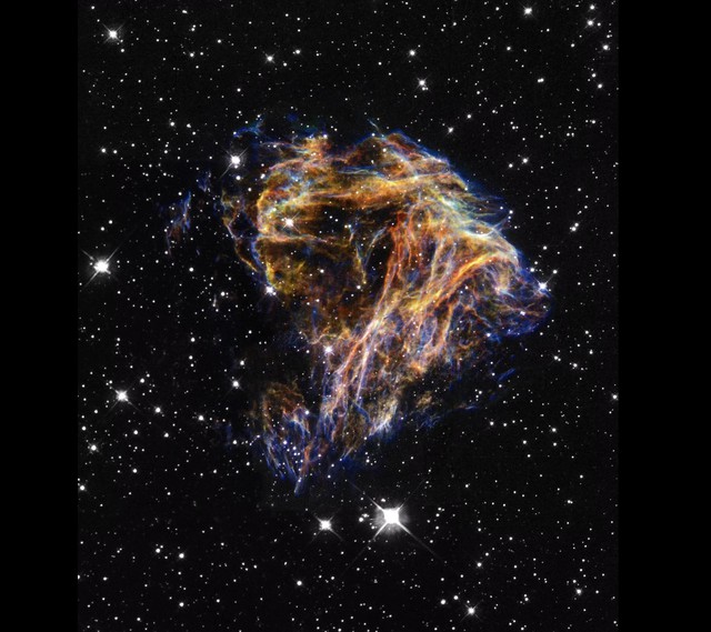 NASA: "Pháo hoa" rực sáng giữa vật thể đang lao vào dải Ngân Hà- Ảnh 1.