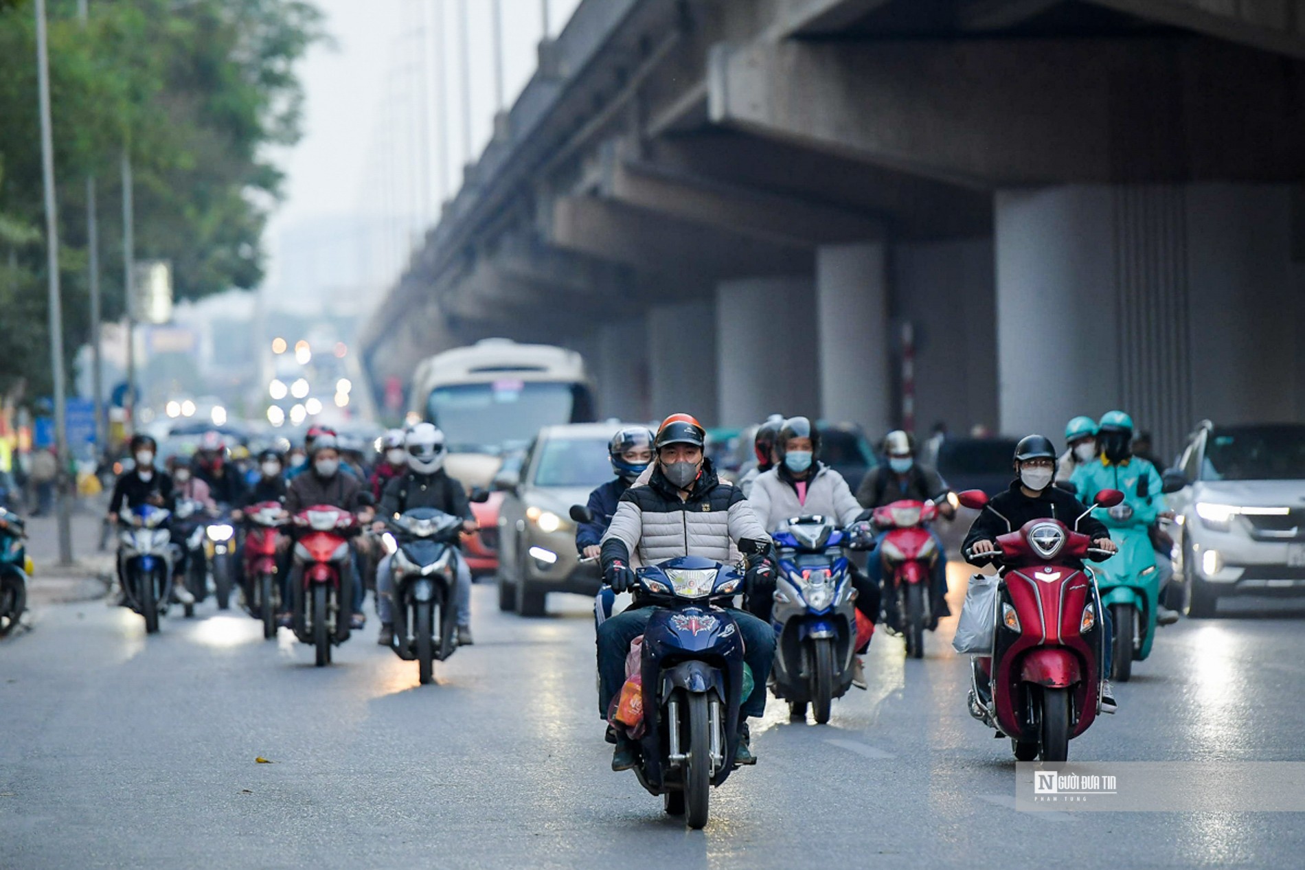 Dân sinh - Nhiều người dân về Hà Nội từ sáng sớm ngày cuối nghỉ Tết Dương lịch