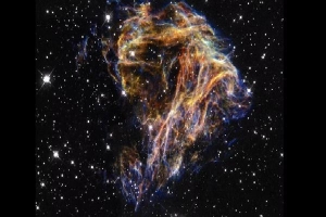 NASA: 'Pháo hoa' rực sáng giữa vật thể đang lao vào dải Ngân Hà
