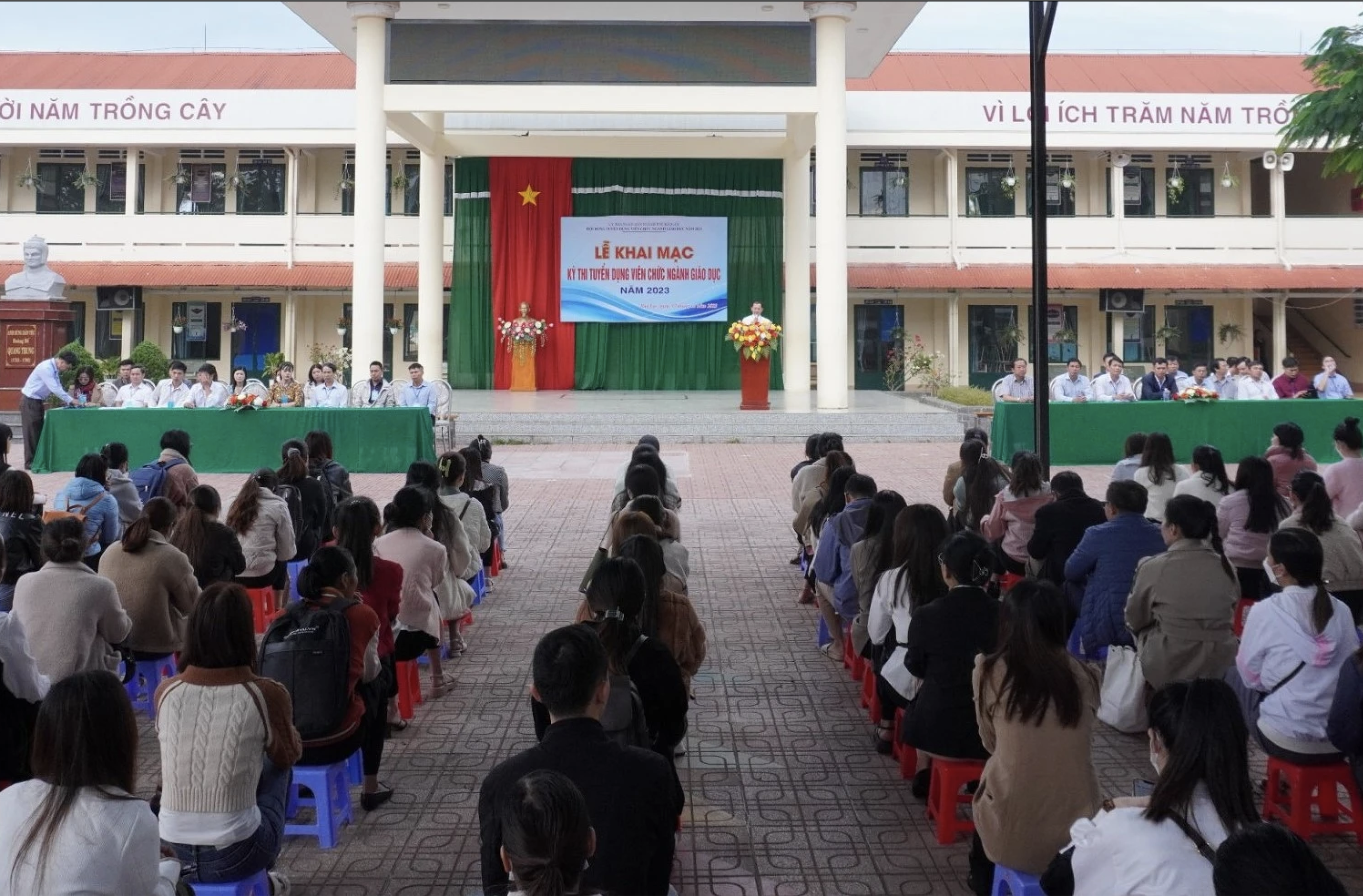 Giáo dục - Lâm Đồng: Làm rõ vụ 13 giáo viên, nhân viên dùng chứng chỉ giả để thi viên chức 