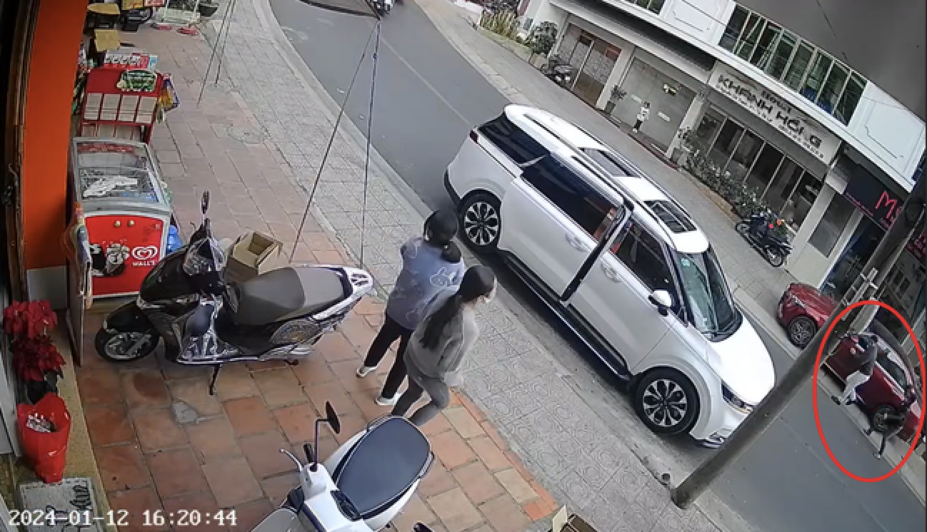 An ninh - Hình sự - Lâm Đồng: Điều tra làm rõ vụ người đàn ông bị đuổi chém giữa phố