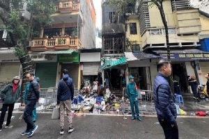 Cháy cửa hàng kinh doanh hoa, 4 người trong gia đình tử vong