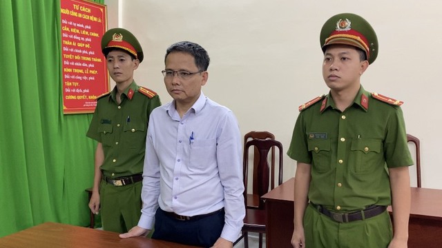 Công an TP HCM bắt tạm giam Phó Cục trưởng Cục Đăng kiểm Việt Nam- Ảnh 1.