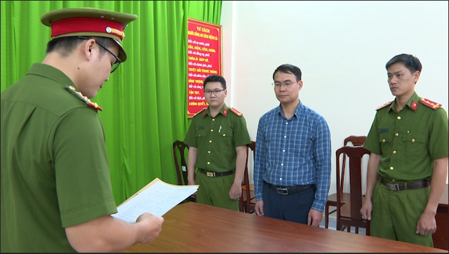 Công an TP HCM bắt tạm giam Phó Cục trưởng Cục Đăng kiểm Việt Nam- Ảnh 2.