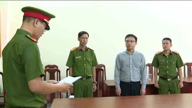 Công an TP HCM bắt tạm giam Phó Cục trưởng Cục Đăng kiểm Việt Nam- Ảnh 3.
