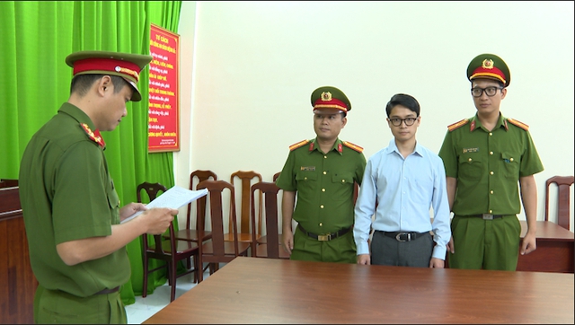 Công an TP HCM bắt tạm giam Phó Cục trưởng Cục Đăng kiểm Việt Nam- Ảnh 4.