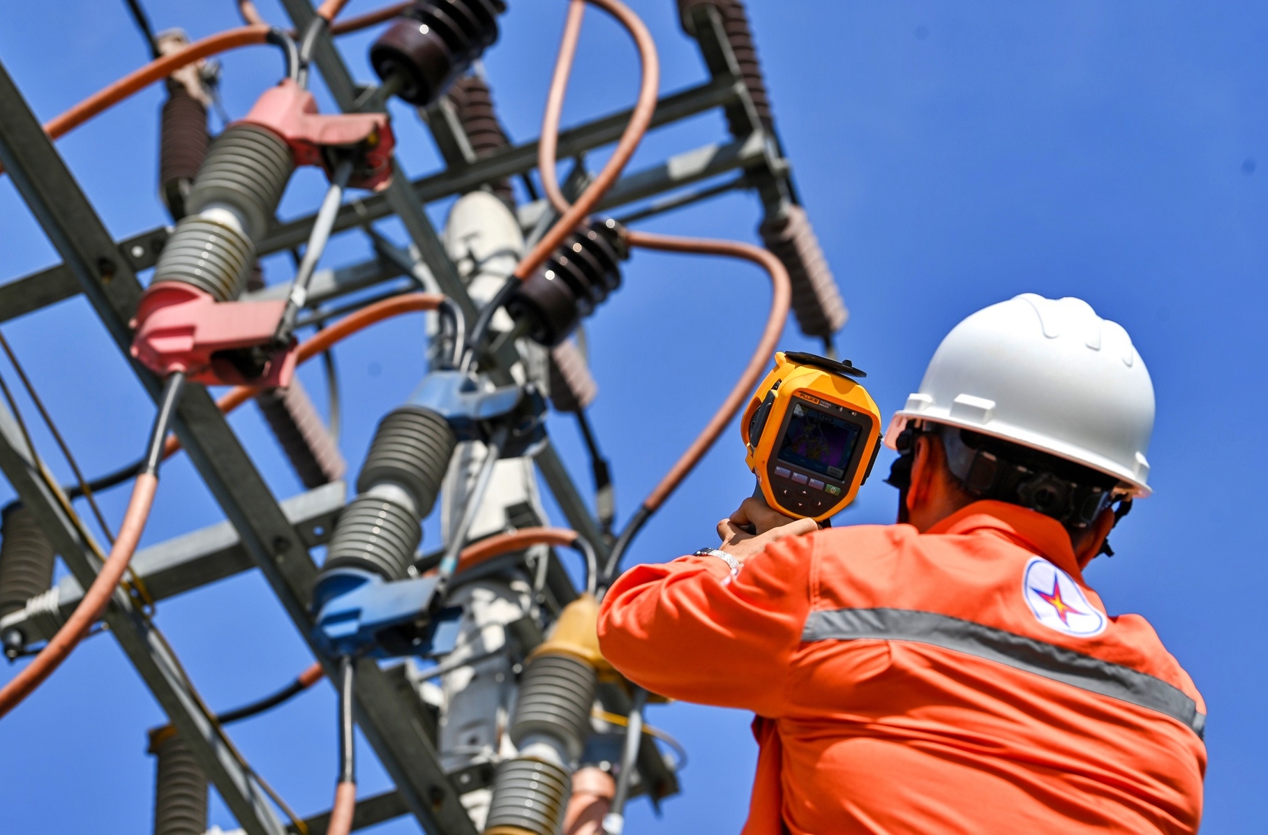 Kinh tế vĩ mô - Bộ Công Thương yêu cầu EVN xây dựng cơ chế giá điện hai thành phần