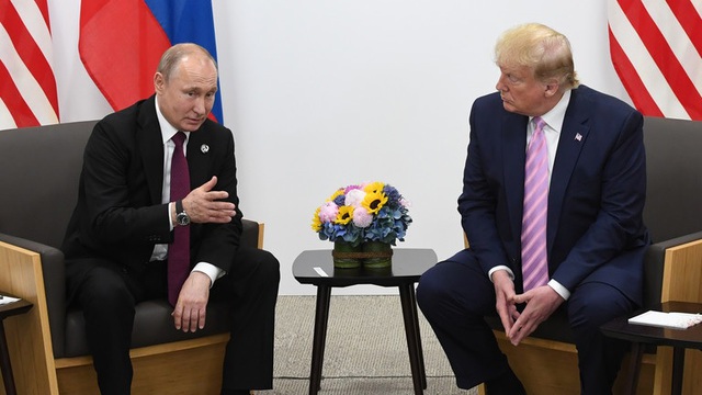 Tổng thống Nga Vladimir Putin và cựu Tổng thống Mỹ Donald Trump gặp nhau tại Hội nghị thượng đỉnh G20 ở Nhật Bản vào tháng 6-2019. Ảnh: Sputnik