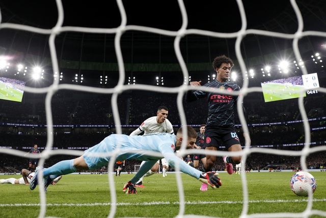 Người hùng lộ diện, Man City hạ Tottenham ở đại chiến FA Cup- Ảnh 1.
