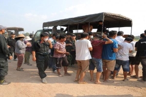 Tây Ninh: Phá trường gà quy mô lớn, tạm giữ hơn 30 đối tượng
