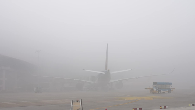 Tăng cường đảm bảo an toàn bay trong thời tiết xấu, sương mù- Ảnh 1.