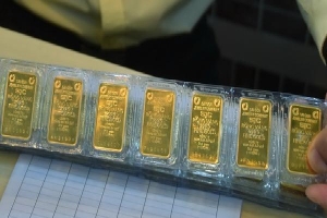 30 Tết, giá vàng SJC cao hơn thế giới mức kỷ lục