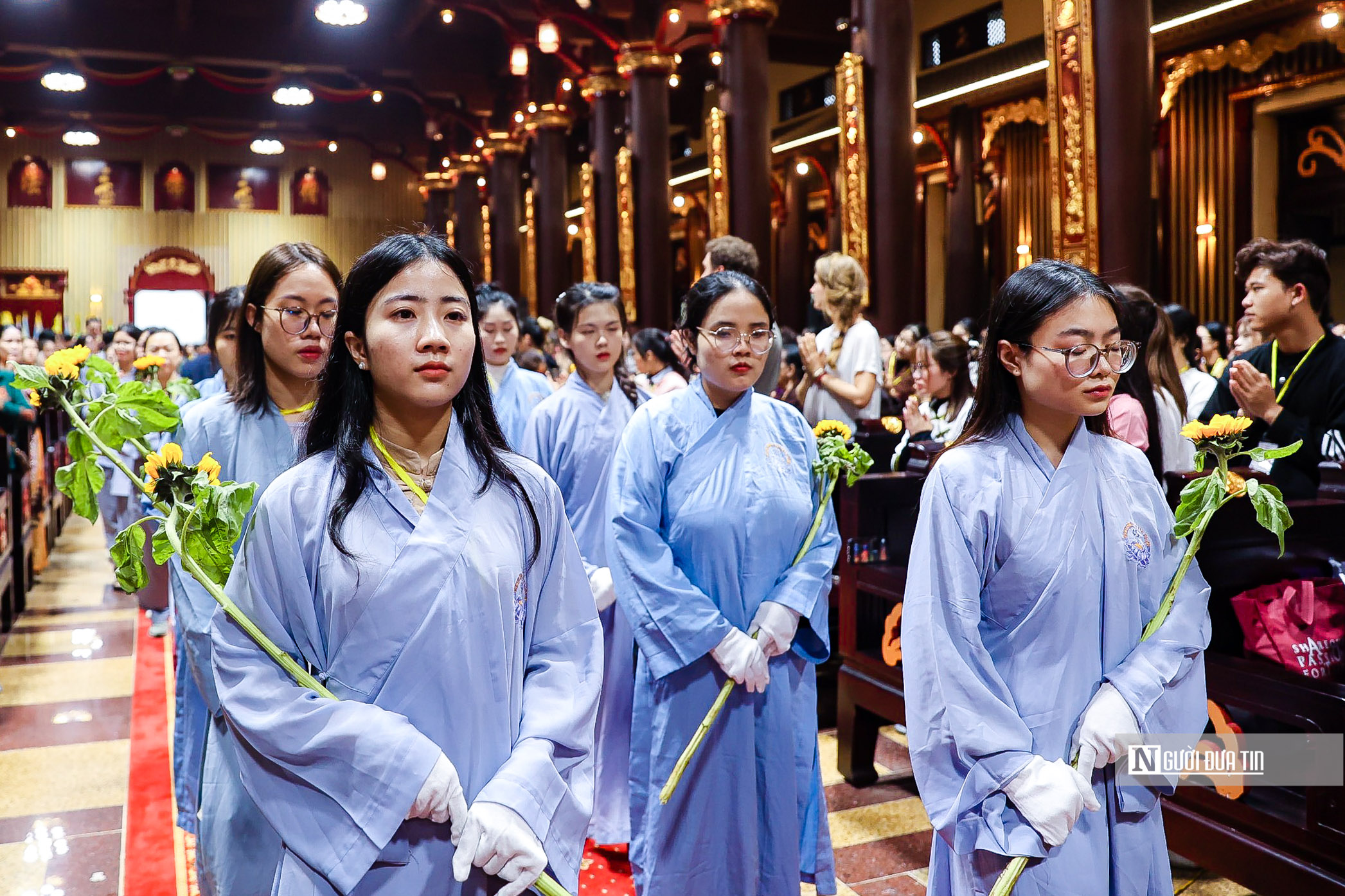 Sự kiện - Hàng vạn du khách tham dự lễ khai hội Yên Tử năm 2024 (Hình 8).