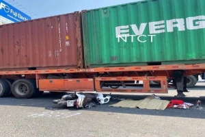 Đồng Nai: Va chạm với xe container, bé gái 12 tuổi tử vong