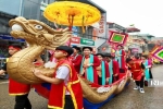 Hà Nội: Hàng nghìn người đội mưa dự lễ hội Chèo tàu Tổng Gối
