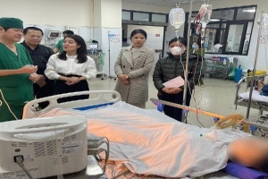 Quảng Ninh: Cứu sống học sinh bị ngã từ tầng 4