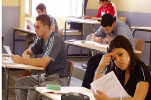 Algeria tạm cắt Internet vì kỳ thi THPT quốc gia