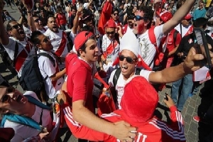 Cổ động viên Peru bán xe, bỏ việc, tăng cân để đi xem World Cup