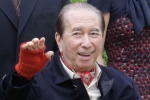 'Bố già' sòng bài Macau về hưu ở tuổi 96, con gái thừa kế
