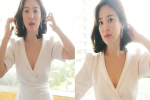 Hình hậu trường của Song Hye Kyo gây sốt: Chụp vội mà quá xuất sắc, lâu lắm mới 'hở' táo bạo như thế