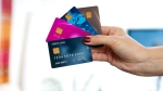 Người tiêu dùng nên làm gì trước 'bẫy' thẻ tín dụng?