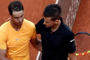 Nadal gục ngã ở tứ kết Madrid Mở rộng, mất ngôi đầu ATP